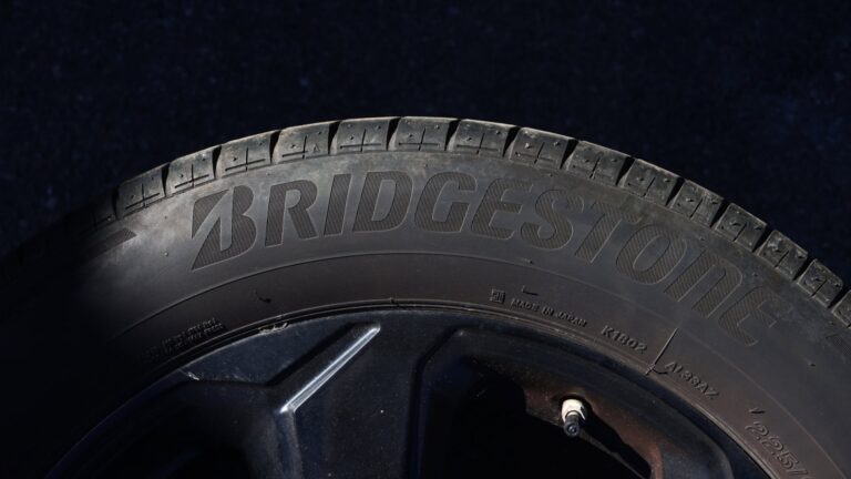 Bridgestone Quelle Jeppe Gustafsson Shutterstock 2302107127 1920