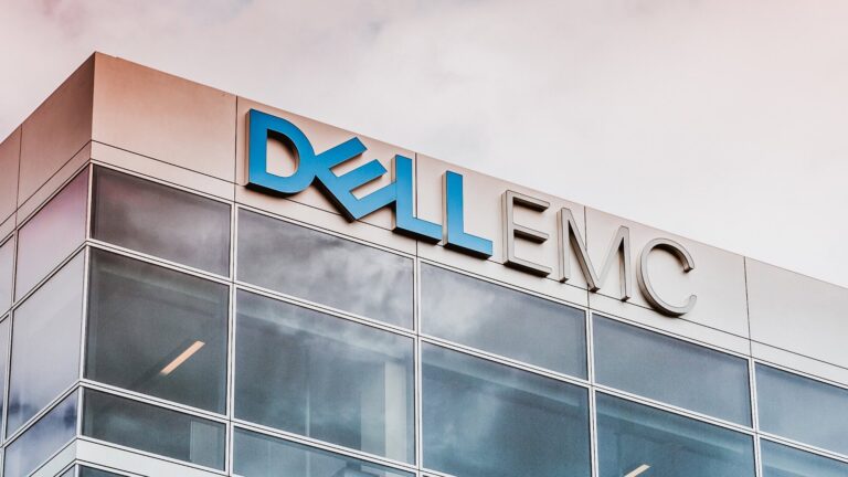 Dell Technologies Quelle Valeriya Zankovych Shutterstock 1405906001 1920