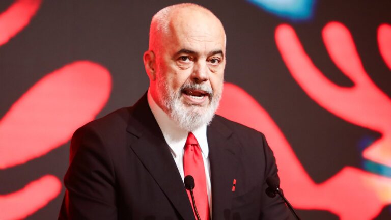 Edi Rama Quelle Giannis Papanikos Shutterstock 2542838659 1920
