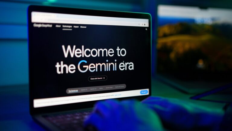 Google Gemini Quelle Rokas Tenys Shutterstock 2426495985 1920