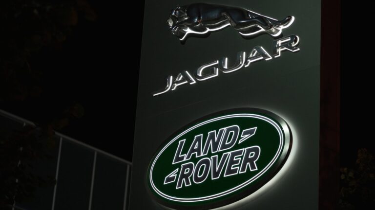 Jaguar Landrover Quelle Bk87 Shutterstock 1911261514 1920