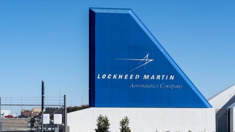 Lockheed Martin Quelle JHVEPhoto Shutterstock 2148364543 1920