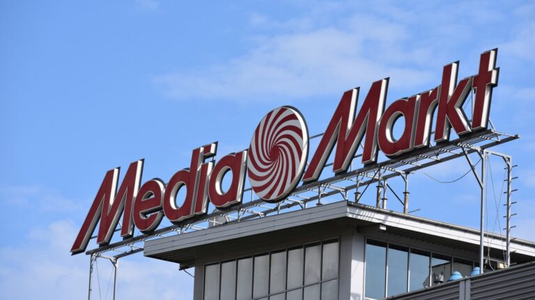 Mediamarkt Quelle OleksSH Shutterstock2470003291 1920