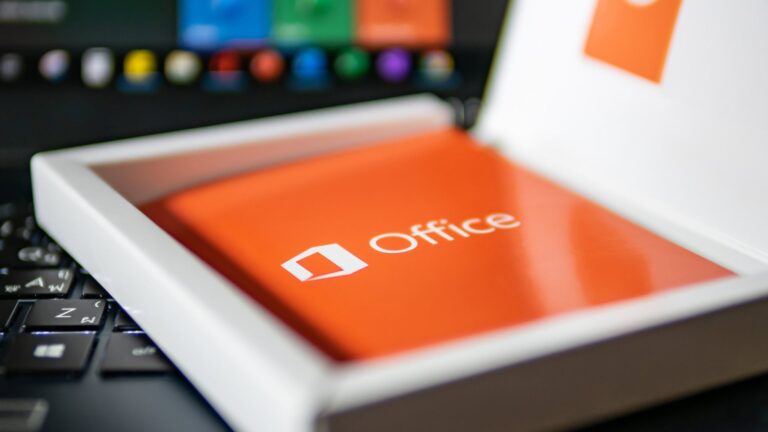 Microsoft Office Quelle Wachiwit Shutterstock 1453251818 1920