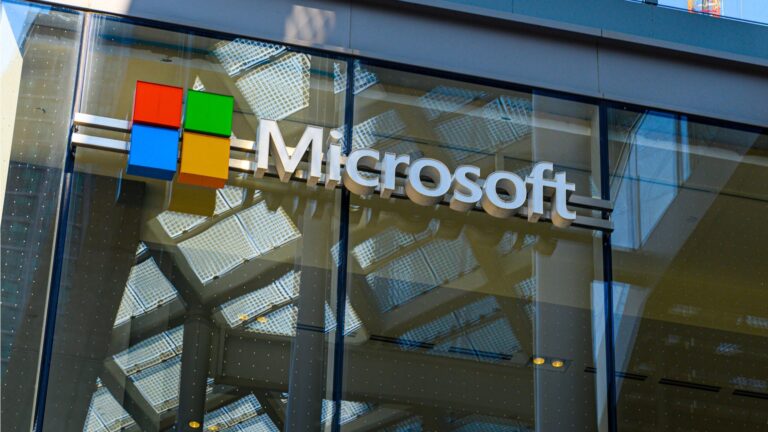 Microsoft Quelle ACHPF Shutterstock 2430933197 1920