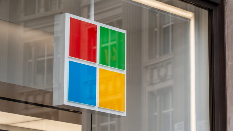 Microsoft Quelle WD Stock Photos Shutterstock 2497759671 1920