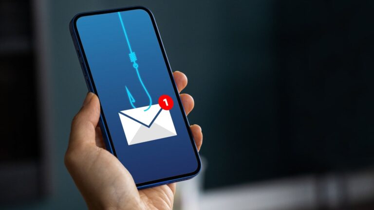 Phishing Shutterstock 2230826783