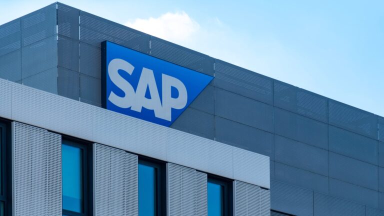 SAP Quelle Kittyfly Shutterstock 2495597643 1920