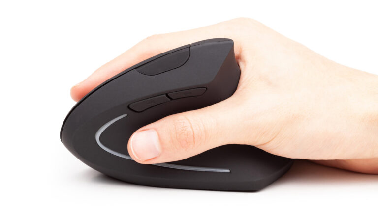 Vertikale Maus 1920 Shutterstock 1932148877