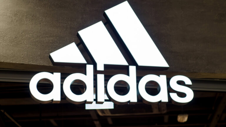 adidas Quelle Lutsenko Oleksandr Shutterstock 1086090023 1920