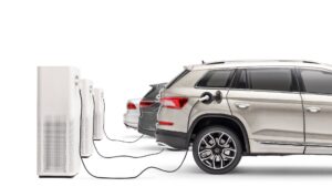 e autos laden shutterstock 2423154139