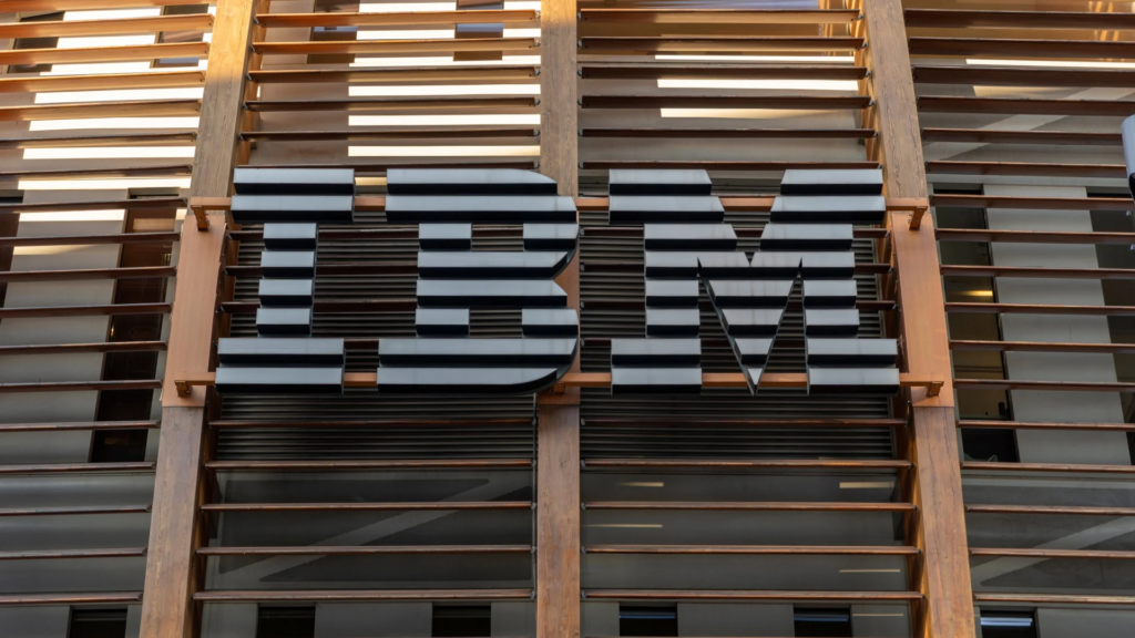 Chip, Nanostack architecture, IBM 0.7-nanometer chip technology breakthrough, IBM 0.7-nanometer chip, IBM chip, IBM, AI hardware
